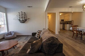 Televisie en een open haard