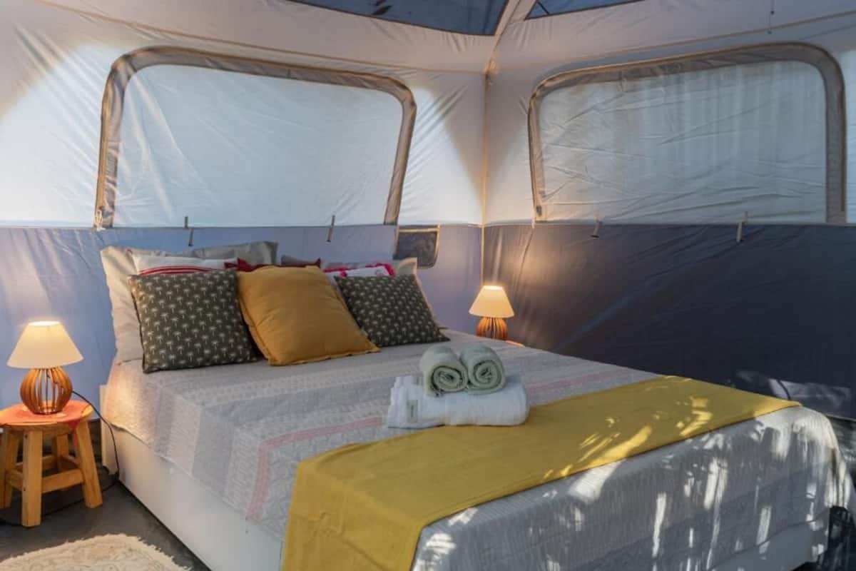 Tent, 1 Double Bed, Garden View | 1 bedroom, blackout curtains, free WiFi, bed sheets