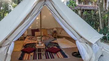 Ferienhütte, 1 Doppelbett, Gartenblick | 1 Schlafzimmer, Verdunkelungsvorhänge, kostenloses WLAN, Bettwäsche