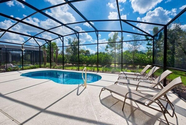 Outdoor pool, a heated pool