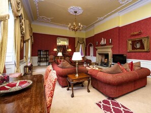 50-inch Smart TV with digital channels, Netflix, iPod dock