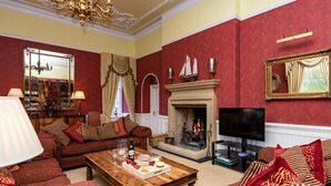 50-inch Smart TV with digital channels, Netflix, books - Rudby Hall Hotel (Yarm)