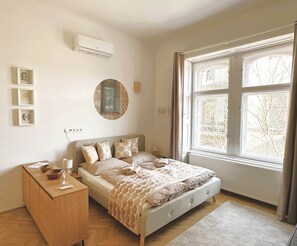 2 bedrooms, soundproofing, iron/ironing board, WiFi