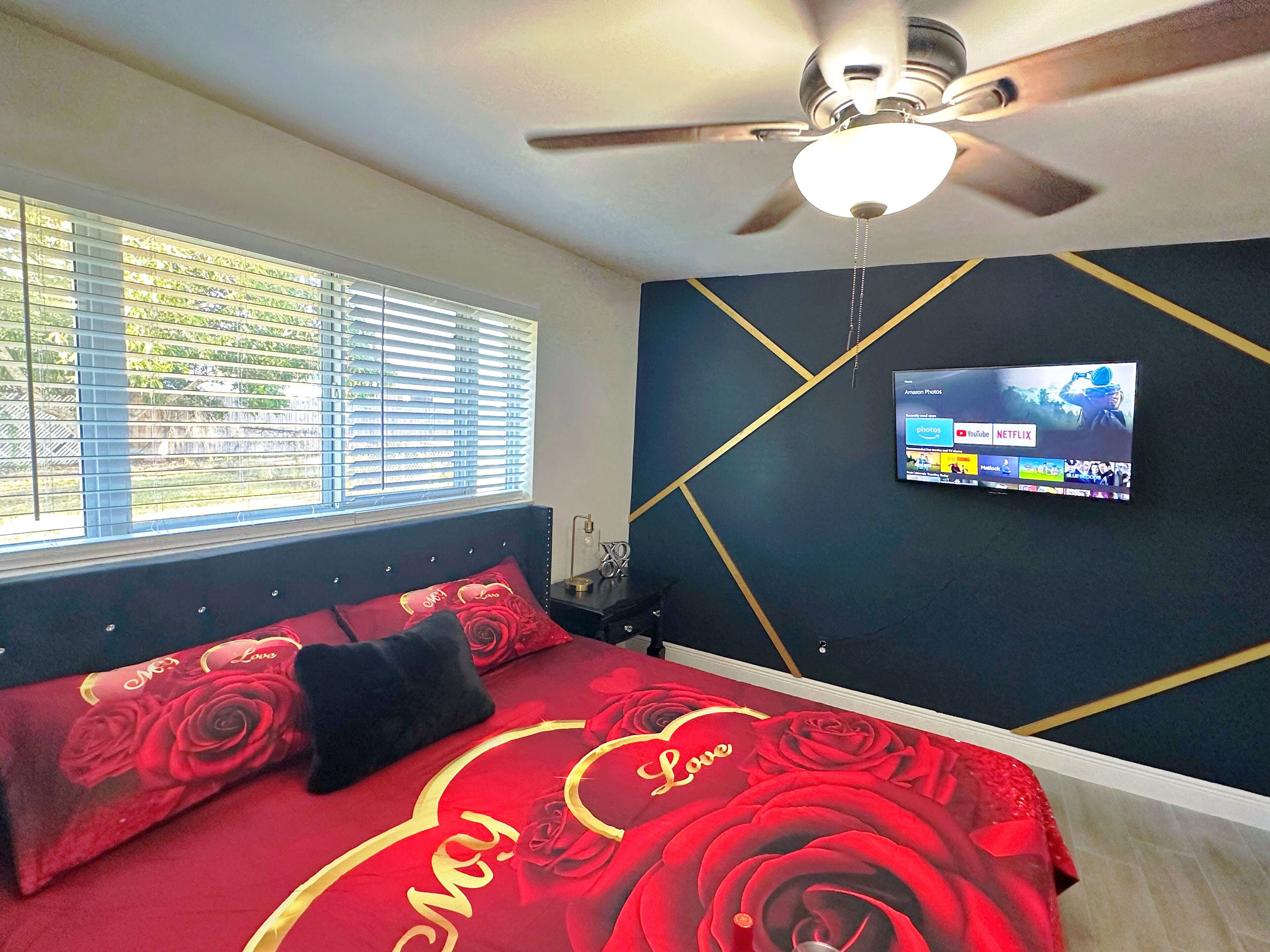 3 sovrum, skrivbord, resesäng och wi-fi