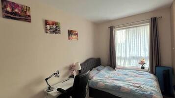 2 bedrooms, desk, free WiFi, wheelchair access