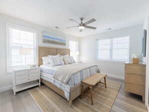 5 bedrooms, desk, iron/ironing board, free WiFi
