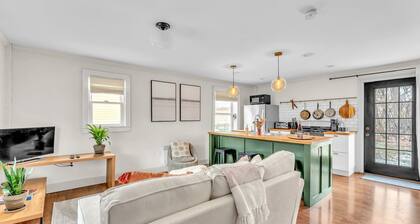 Little City Brick Apartment A - cozy, modern apartment in downtown Vergennes