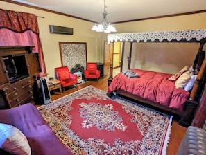 Room, Private Bathroom | Free WiFi - Arcadia Academy (Arcadia)