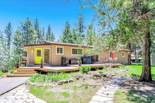 Spacious 5-bed/3 bath house EX Local w lots of parking 8 min to downtown McCall