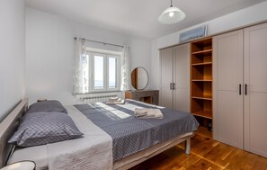 2 bedrooms, free WiFi, bed sheets