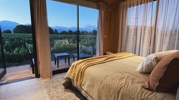 Hochwertige Bettwaren, Daunenbettdecken, Minibar, Verdunkelungsvorhänge