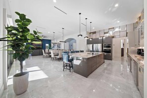 Fridge, microwave, oven, stovetop - The Regal Manor-TT486 (Kissimmee)