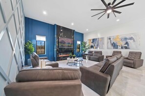 Interior - The Regal Manor-TT486 (Kissimmee)