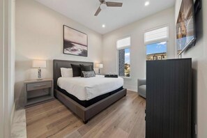 8 bedrooms, iron/ironing board, free WiFi, bed sheets