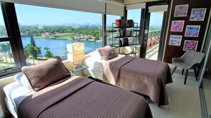 5 bedrooms, iron/ironing board, free WiFi, bed sheets