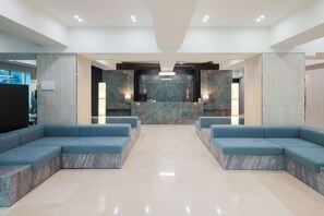 Mostrador para check-in y check-out