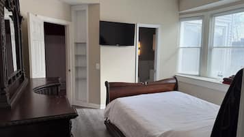 3 slaapkamers, een bureau, een strijkplank/strijkijzer, gratis wifi