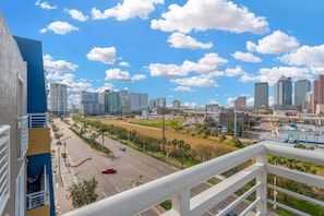 Property grounds - Upscale Apartment In downtown Tampa (Tampa)