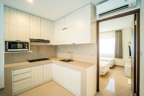 Microwave - Artha Villa Pererenan By Fays Hospitality (Canggu)