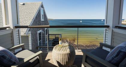 Oceanfront Rockport Getaway with Loft & Views