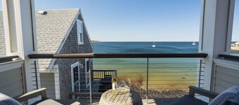 Oceanfront Rockport Getaway with Loft & Views
