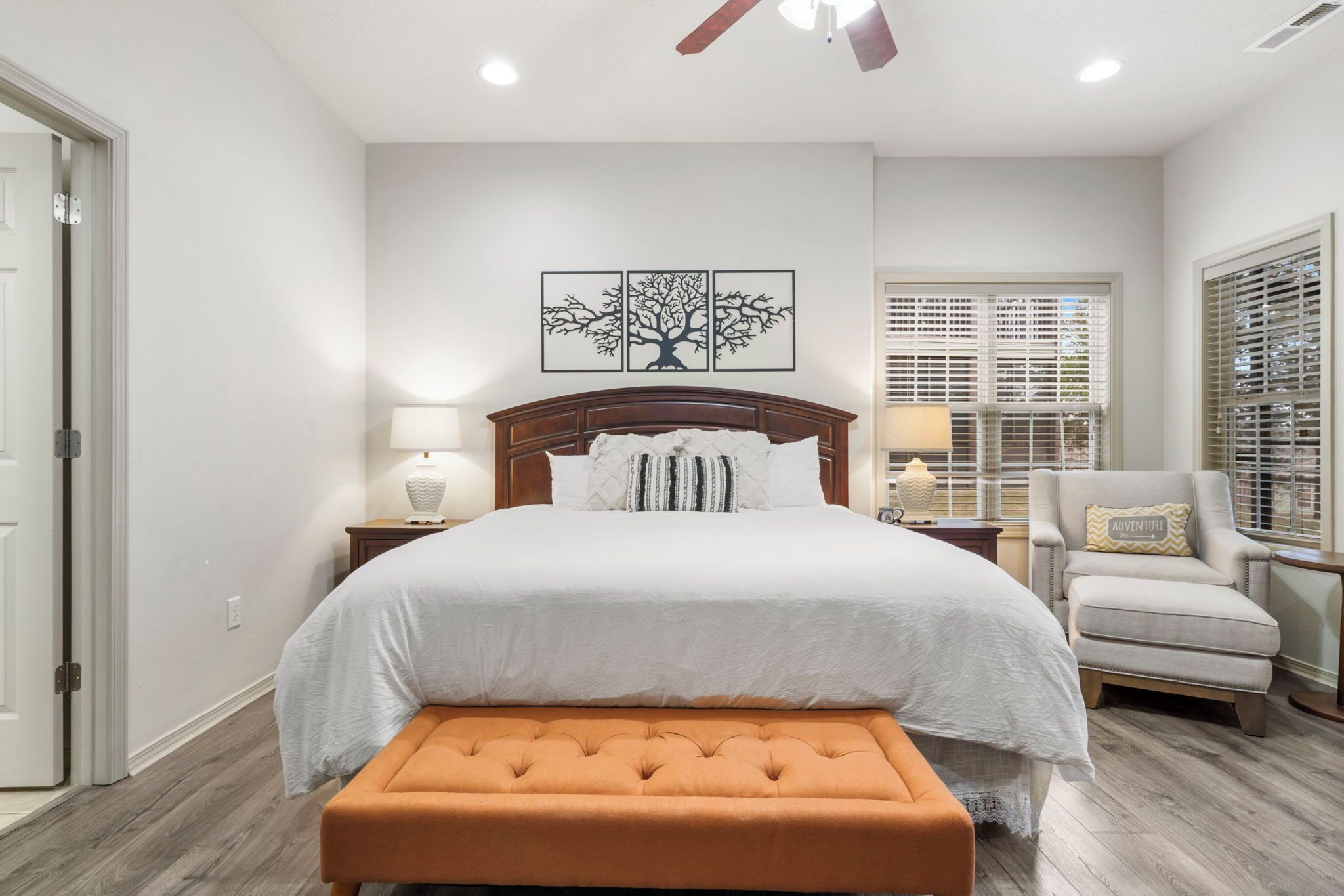 2 bedrooms, iron/ironing board, free WiFi, bed sheets