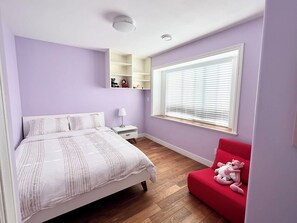 4 多间卧室、熨斗/熨衣板、WiFi、床单