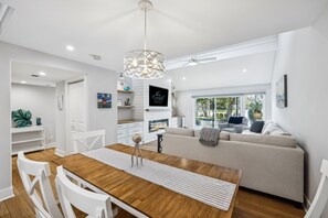 Interior - Spacious 3-bedroom townhouse retreat in Hilton Head Island, perfect for families and friends (Hilton Head Island)