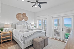 5 habitaciones, tabla de planchar con plancha y cuna de viaje