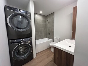 タオル、トイレットペーパ��ー