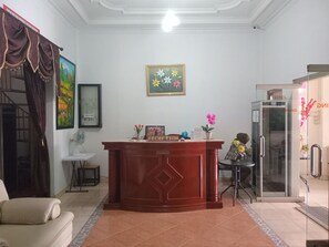 Reception - Hotel Bambu Kuning (Bandar Lampung)