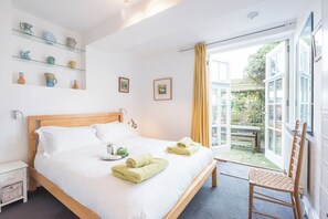 4 Schlafzimmer, Bügeleisen/Bügelbrett, Reisekinderbett, WLAN
