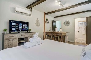 1 chambre, fer et planche à repasser, Wi-Fi, draps fournis