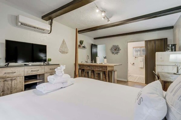 1 bedroom, iron/ironing board, WiFi, bed sheets