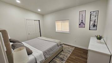 2 bedrooms, WiFi, bed sheets