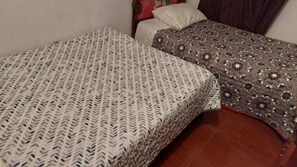 Chambre Confort Double ou avec lits jumeaux, vue montagne