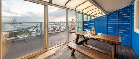 Rom – basic, 1 soverom (Sky Room 203 (Spa/Ocean View)) | 1 soverom og wi-fi (inkludert)
