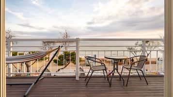 Basic Room, 1 Bedroom (Sky Room 203 (Spa/Ocean View)) | 1 bedroom, free WiFi