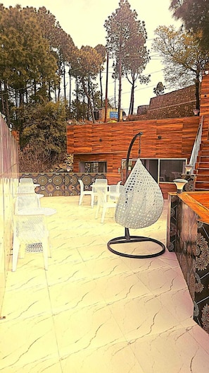 Royal-Studiosuite, Balkon, Bergblick | Garten