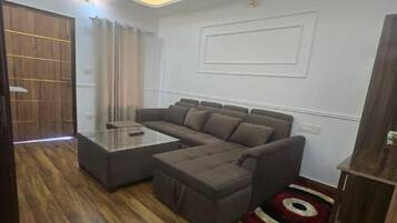 Family Suite, Balcony, Mountain View | Free WiFi, bed sheets