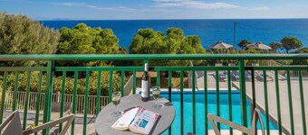 Villa Niki with swimming pool