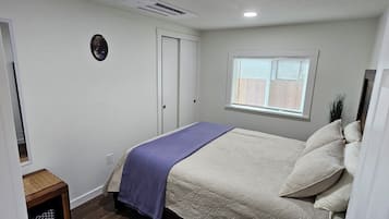 2 bedrooms, WiFi, bed sheets