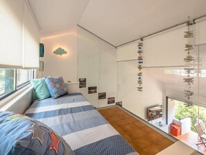2 bedrooms, bed sheets - Mas Mato, 25 Sa Riera, Begur, Costa Brava (Begur)