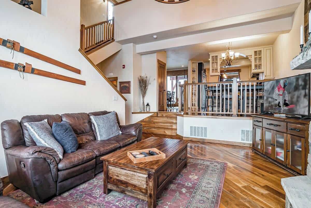 TV, fireplace, stereo, offices