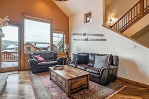 TV, fireplace, stereo, offices