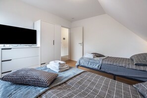 2 bedrooms, free WiFi, bed sheets