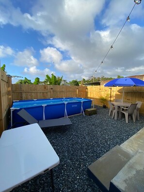 Pool - Charming 2-bedroom house in awesome Quebradillas with AC, WiFi (Quebradillas)