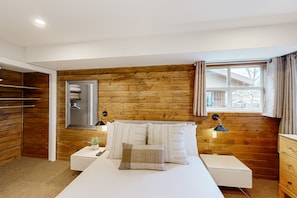 1 slaapkamer, een strijkplank/strijkijzer, internet, beddengoed