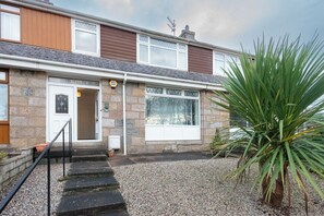 Exterior detail - Aberdeen Nest (Aberdeen City)