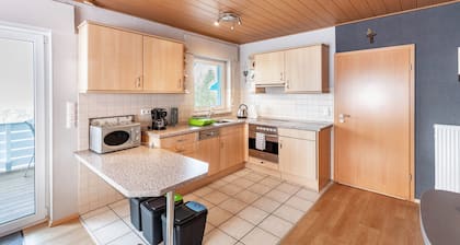 Apartamento 'Mit Aussicht' con terraza privada, jardín compartido y Wi-Fi